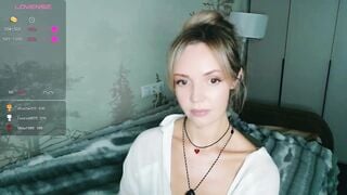 Kissz - Porn Video [Bongacams]: lively cam slut, breathless chemistry, surprise