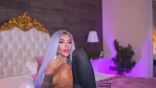 JuicyJessye - Porn Video [Bongacams]: webcam chat, crazy, engaging performer