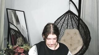 Aurora_Dove - Porn Video [Myfreecams]: satisfying solo moment, perfectly shaped booty, chill 10 min chat