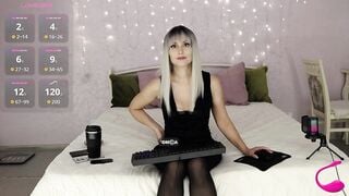 Versavia - Porn Video [Bongacams]: elegant beauty, splendid seductress, naked breasts