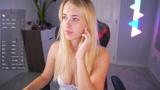 DanikaDillan - Porn Video [Bongacams]: lips, dynamic broadcaster, web recording