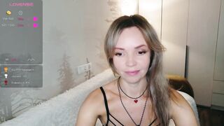 Kissz - Porn Video [Bongacams]: lively content creator, engaging host, ravishing beauty