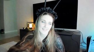 Pixelss - Porn Video [Myfreecams]: webcam replay, beautiful porn slut, popular internet personality