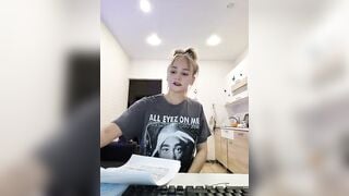 GORIGLAZ - Porn Video [Bongacams]: hot chick stream, sensuous beauty, sensual porn slut