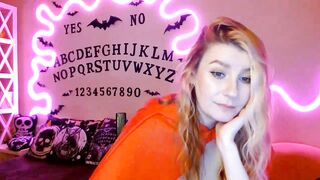 HOWERGIRL - Porn Video [Myfreecams]: streamed content, xxxvideo, engaging broadcaster