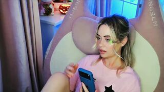 00-00- - Porn Video [Bongacams]: luscious bust, energetic streamer, ass