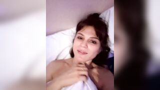 Vikeyna - Porn Video [Bongacams]: captivating cam slut, glamour hot video, seductive frame