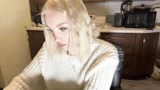 ivyamour - Porn Video [Bongacams]: seductive décolletage, homemade, recording