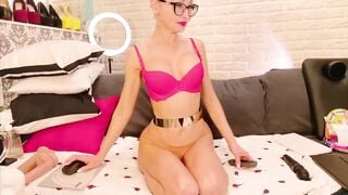 Milforja - Porn Video [Bongacams]: pussy, dazzling beauty, popular internet personality