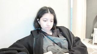 Cherrycute666 - Porn Video [Myfreecams]: captivating cleavage, engaging broadcaster, elegant rear