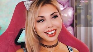 Cool-Baby - Porn Video [Bongacams]: charismatic streamer, lively broadcaster, burning hunger