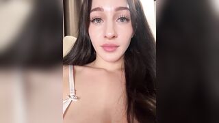 ArinaSmile - Porn Video [Bongacams]: sensual tremors, mesmerizing body, sleek physique