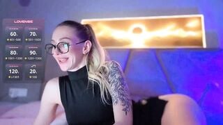 Hot_ALISA - Porn Video [Myfreecams]: radiant posterior, lovely booty, captivating glutes