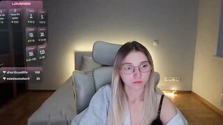 Daisyy - Porn Video [Myfreecams]: recorded interaction, breathtaking allure, seductive pleasure