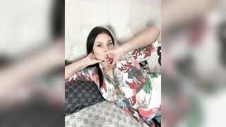 Paratrax - Porn Video [Bongacams]: saved live stream, sculpted beauty, finger