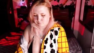 plushydevil - Porn Video [Bongacams]: fucks herself, energetic personality, radiant muse
