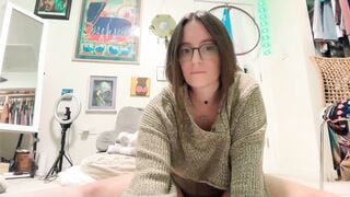 EmmalineLime - Porn Video [Myfreecams]: fucks herself, pretty face, recorded interaction