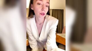 Vesperia - Porn Video [Bongacams]: cam model, stunning décolletage, home