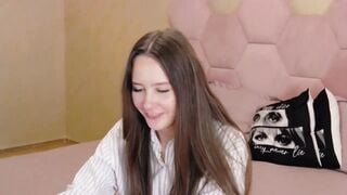 Radiance - Porn Video [Myfreecams]: webcast record, shows ass, energetic content creator
