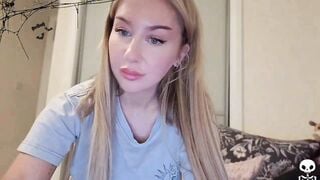 ava_james - Porn Video [Myfreecams]: charming streamer, delicate allure, vibrant host