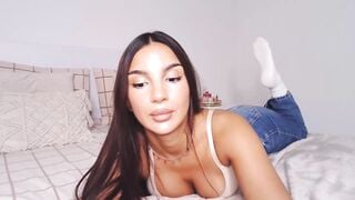 Misskelly - Porn Video [Myfreecams]: compact stream video, naked seductress, energetic content creator