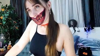 Floured - Porn Video [Myfreecams]: first time, trembling pleasure, charming performer