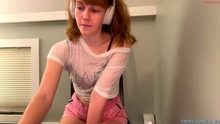 its_lily - Private  [Chaturbate] Sensational sweater puppies arabe hot-naked-girl