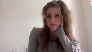 gabriella0221 - Video  [Chaturbate] pau-grosso femdom lips