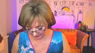 sugarvi - Video  [Chaturbate] piercing glasses negro