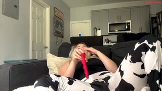 minimomo246 - Video  [Chaturbate] lesbos soapy stretching